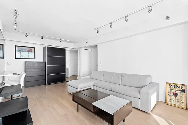 Rented by Compass | media 5