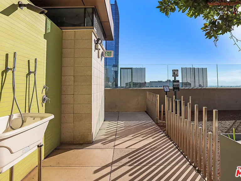 889 Francisco St #2011 — Photo 28