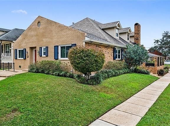 3rd image of 306 39th St