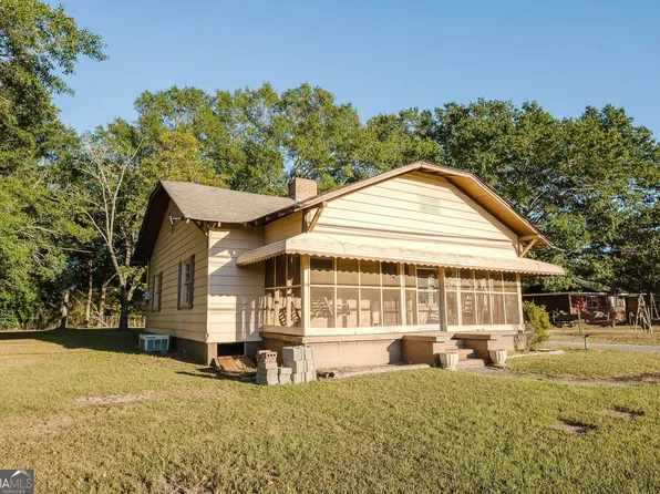 209 Mathews St, Barnesville, GA 30204