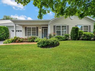 4 Jadelawns Dr, Lakewood, NJ 08701