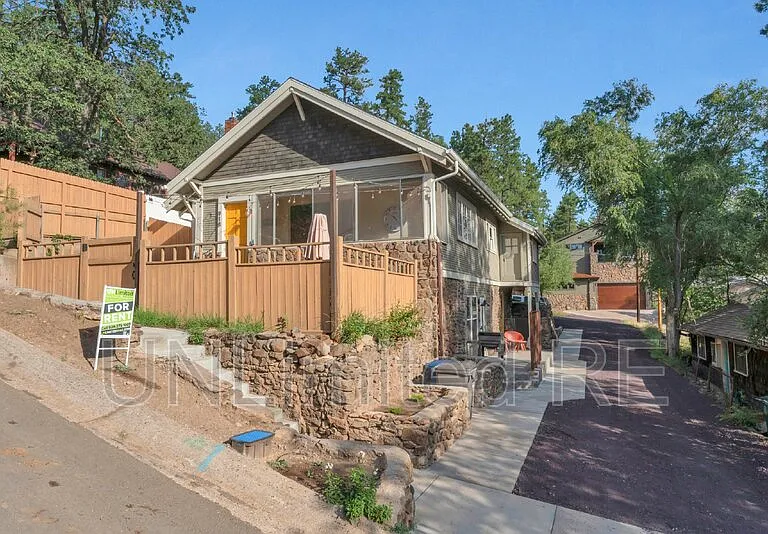 918 W Summit Ave #B — Photo 13
