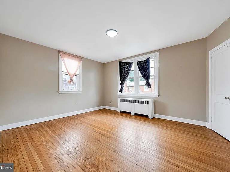 293 Wabash Ave — Photo 11
