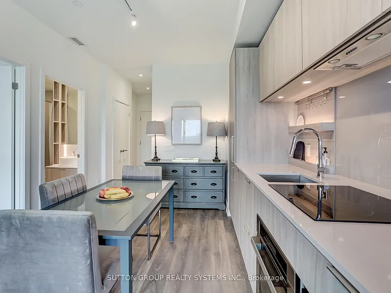 28 Ann St #807 — Photo 4