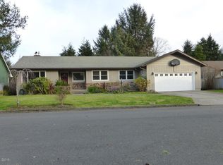 658 NE 20th Pl, Newport, OR