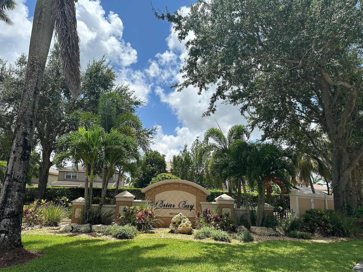 2 bed, 2.0 bath, 863 sqft, $1,850 — Photo 2