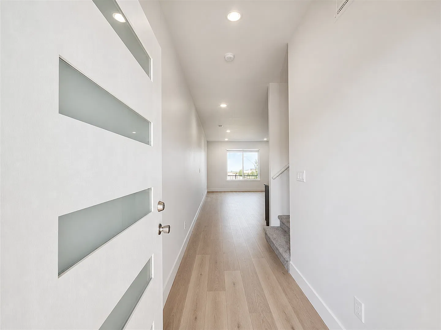Brand-New Luxury |Townhomes Desirable Southridge Area! — Photo 4