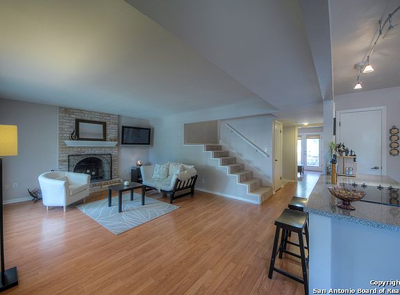 3rd image of 9228 POWHATAN DR #4