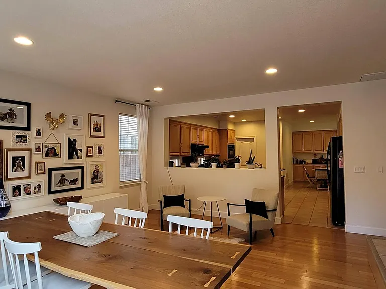 5745 Newfields Ln — Photo 3