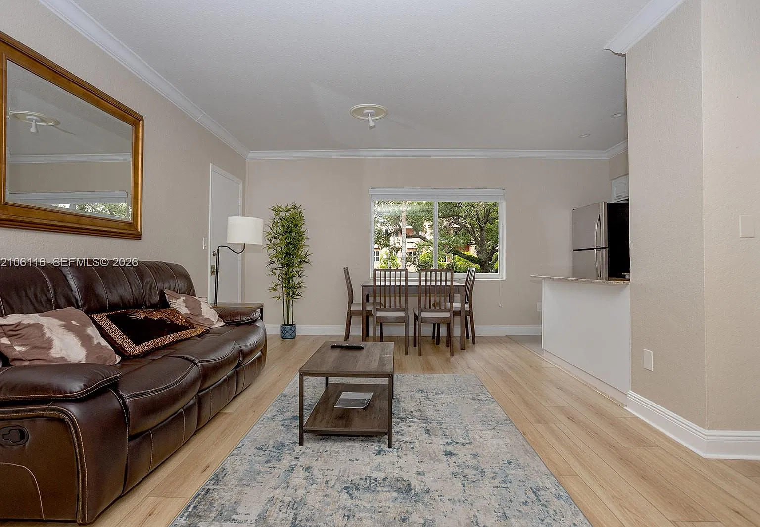 1 Edgewater Dr — Photo 1
