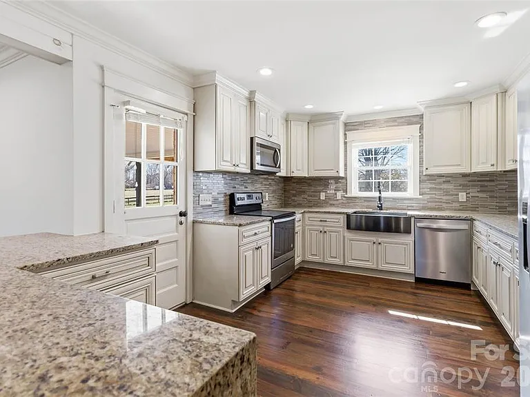 7717 Lancaster Hwy — Photo 7