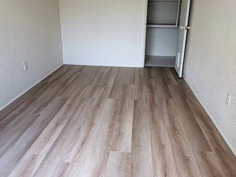 339 SW Ebb Ave — Photo 9
