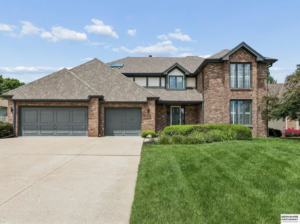 16230 Grover St, Omaha, NE 68130