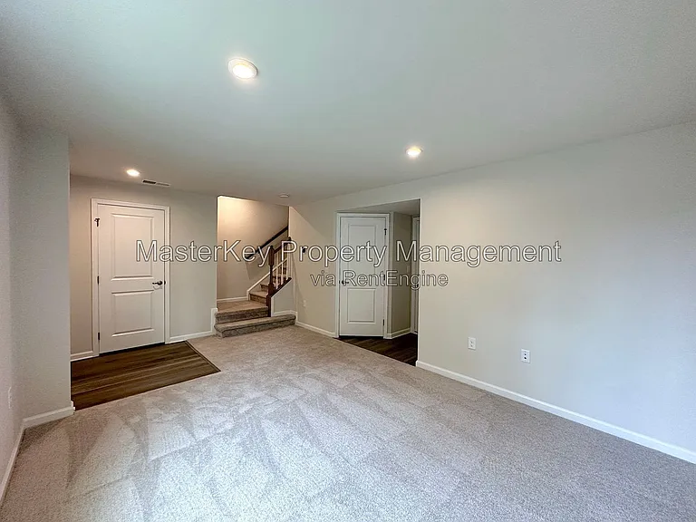 1018 Kentlands Dr — Photo 3