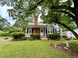211 N Roberts St, Raeford, NC 28376