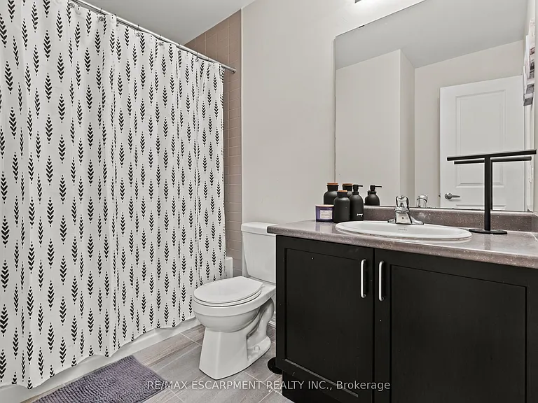 19 Picardy Dr #4 — Photo 23
