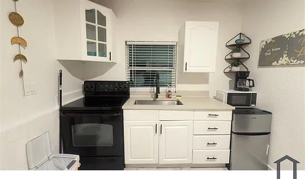 Studio, 270 sqft, $1,850 — Photo 1