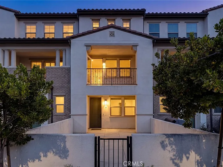 77 Jensen Ct — Photo 1