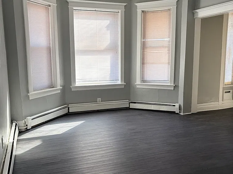7700 S Green St #1 — Photo 3