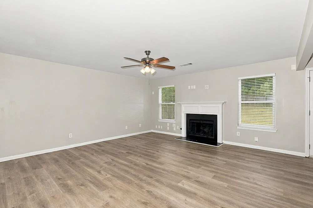 3 bed, 2.5 bath, 1684 sqft, $1,980 — Photo 4