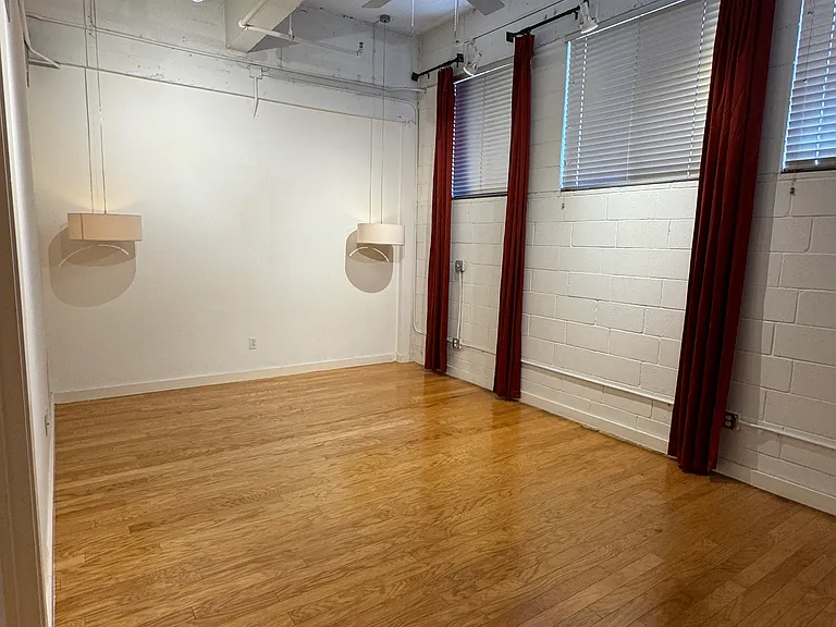 1339 S Flores St #107 — Photo 11