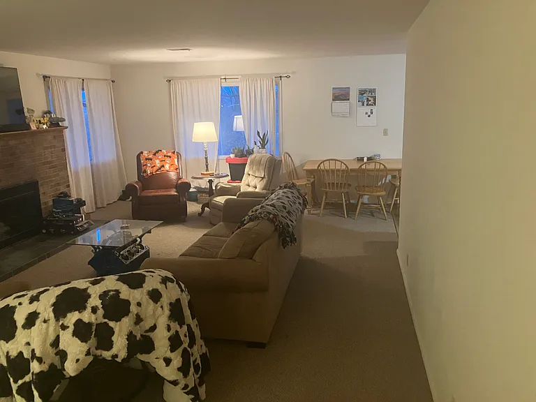 910 Rose St — Photo 13