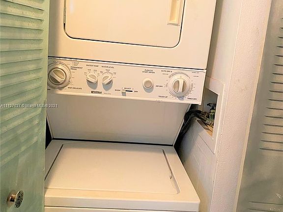 5th image of 8205 NW 61st St APT B206