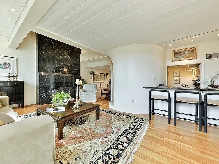 124 Beacon St #6-F-F — Photo 1