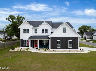 281 Sparrows Bnd, Hampstead, NC 28443