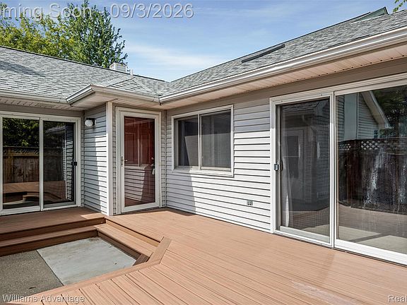 3rd image of 9500 Marina Ct