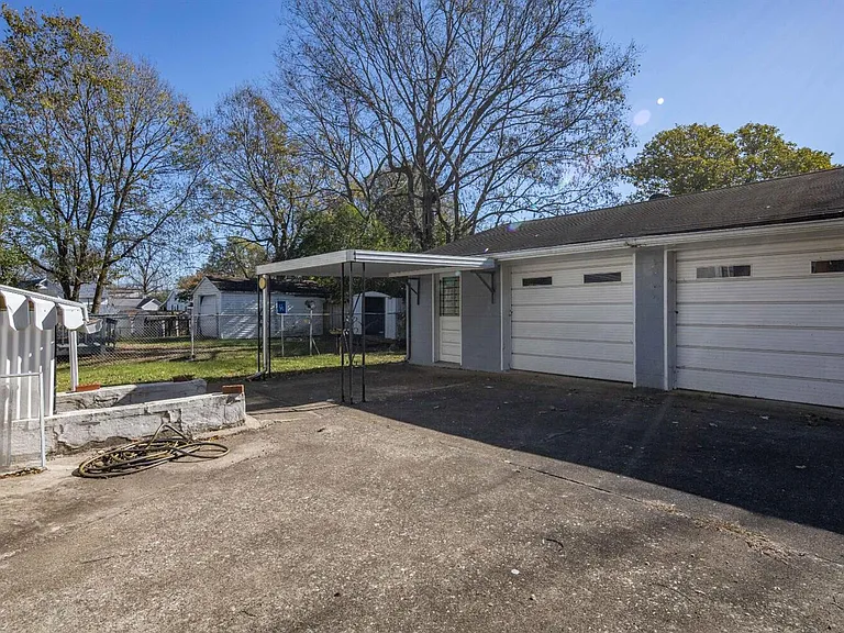 1220 Hammond Ave — Photo 23