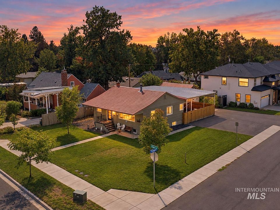 1st image of 3811 W Puggy Ln