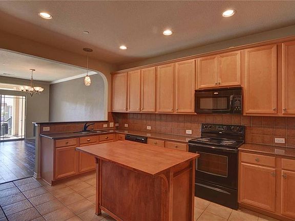 5th image of 6224 Weinberg Ct