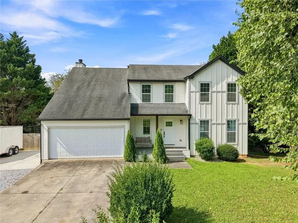 1080 Big Haynes Dr, Grayson, GA 30017