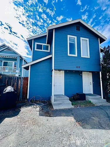 212 Hillcrest Dr #4 Photo 1