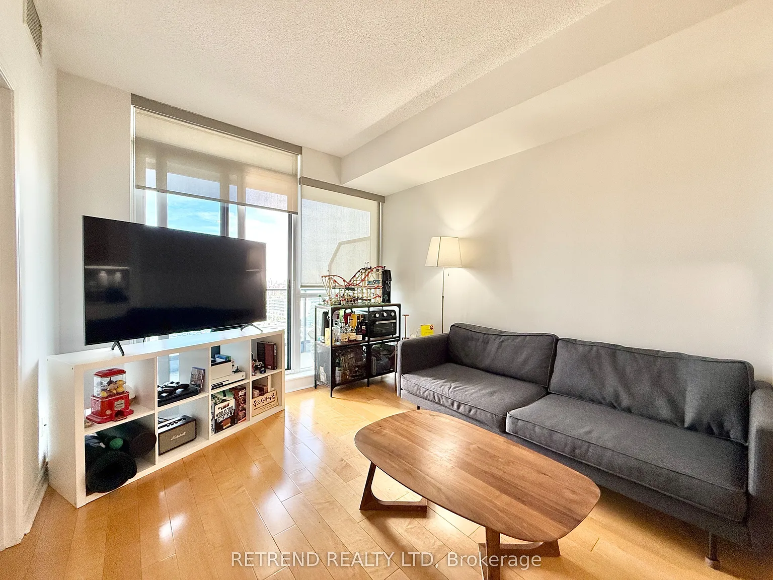 Arc Condo — Photo 4