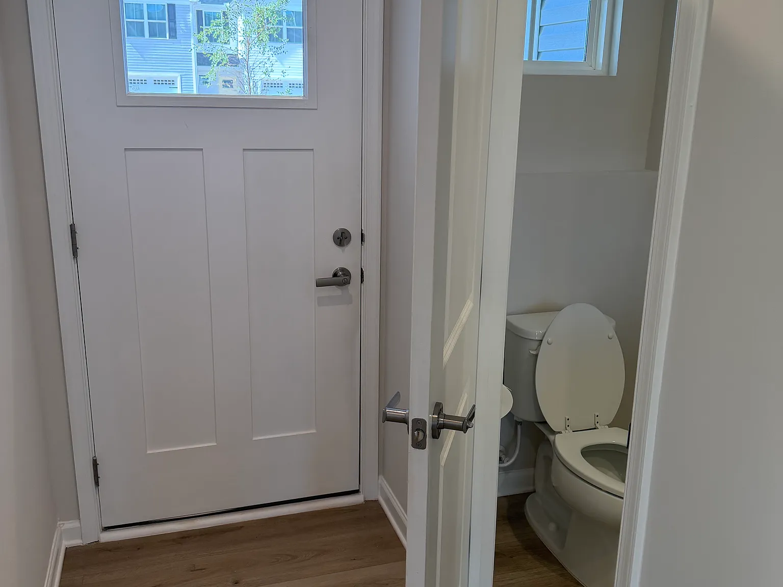 3 bed, 1442 sqft, $1,900 — Photo 3