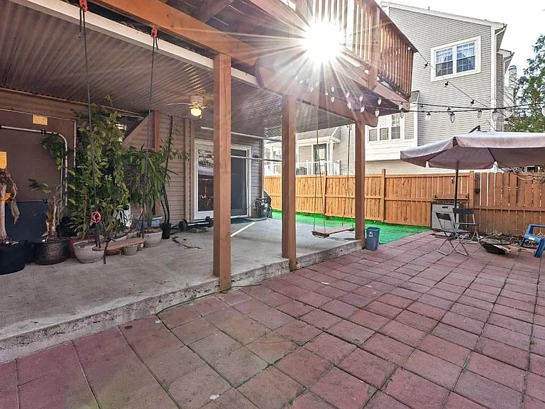 8308 Southern Oaks Ct — Photo 17