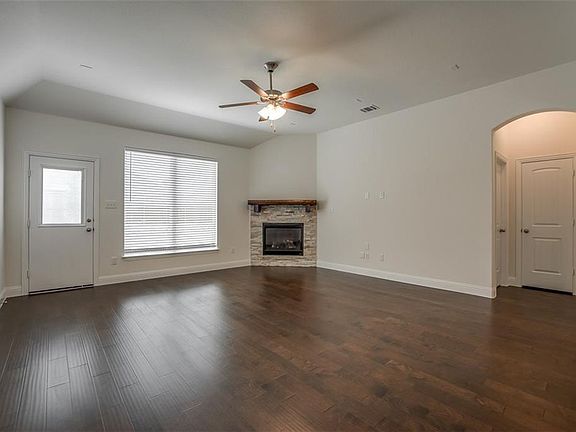 5th image of 1501 Tumbleweed Trl