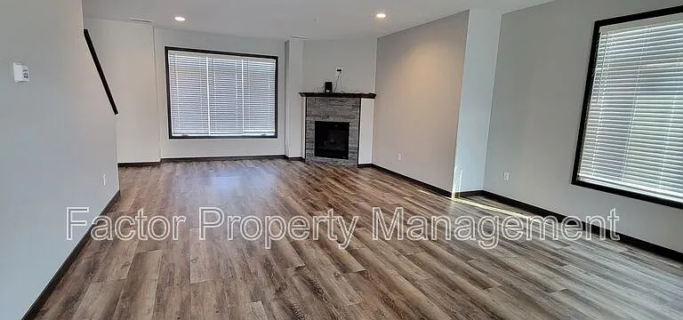 2188 Rolling Green Trl — Photo 2