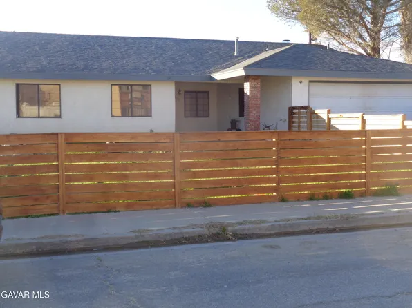 2825 28th St W, Rosamond, CA 93560