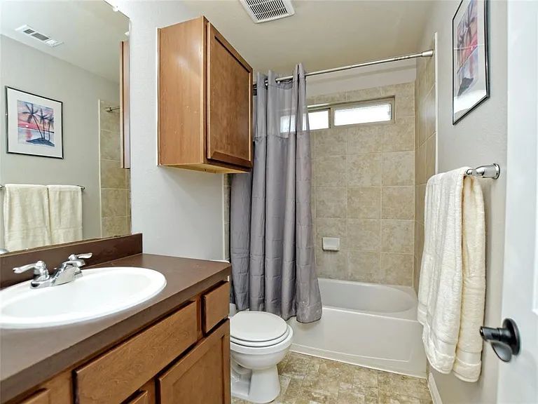 4523 Graceful Ln — Photo 15