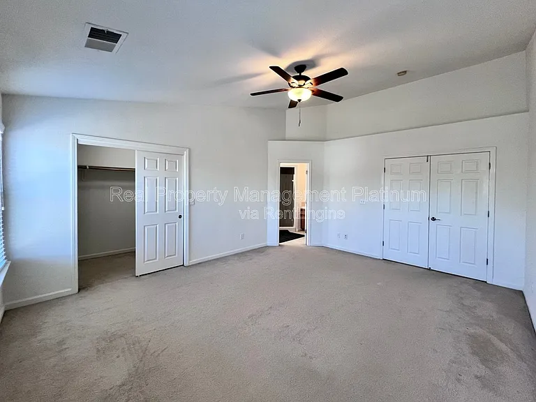 5460 W Ashcroft Ave — Photo 4