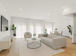 350 W 44th St #2O5, New York, NY