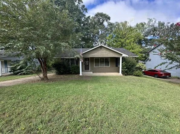 3033 Willow Lane Dr, Montgomery, AL 36109
