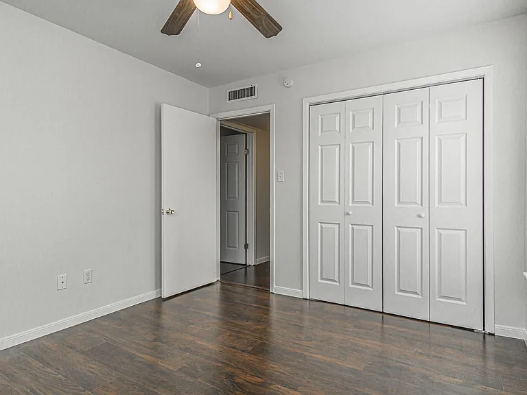 600 19th St #11 — Photo 19