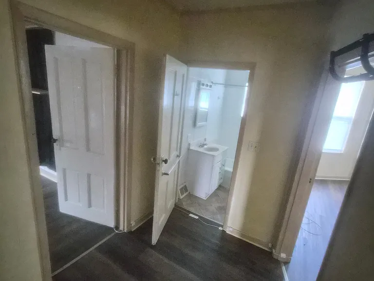 404 E Main St #2 — Photo 6
