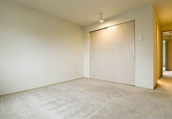 5th image of 6627 SE Cougar Mountain Way