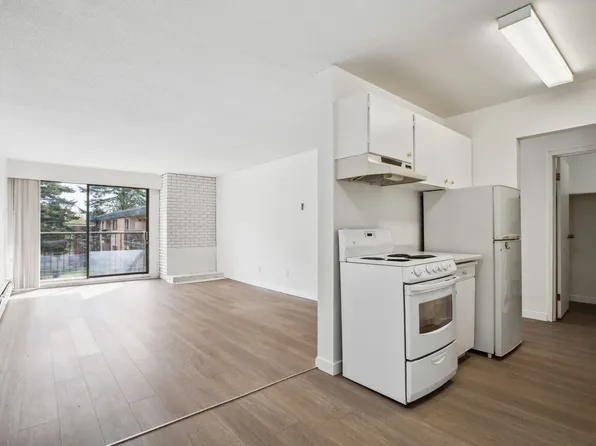 10520 132nd St #202, Surrey, BC V3T 3V6