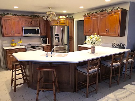 3rd image of 10545 Hickory Ln